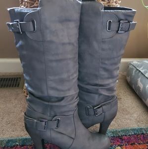 Women's tall boots READ!